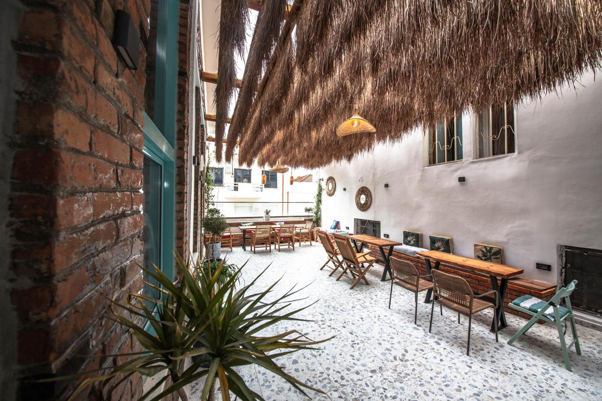 Vega 43 Hostel Саранда Экстерьер фото